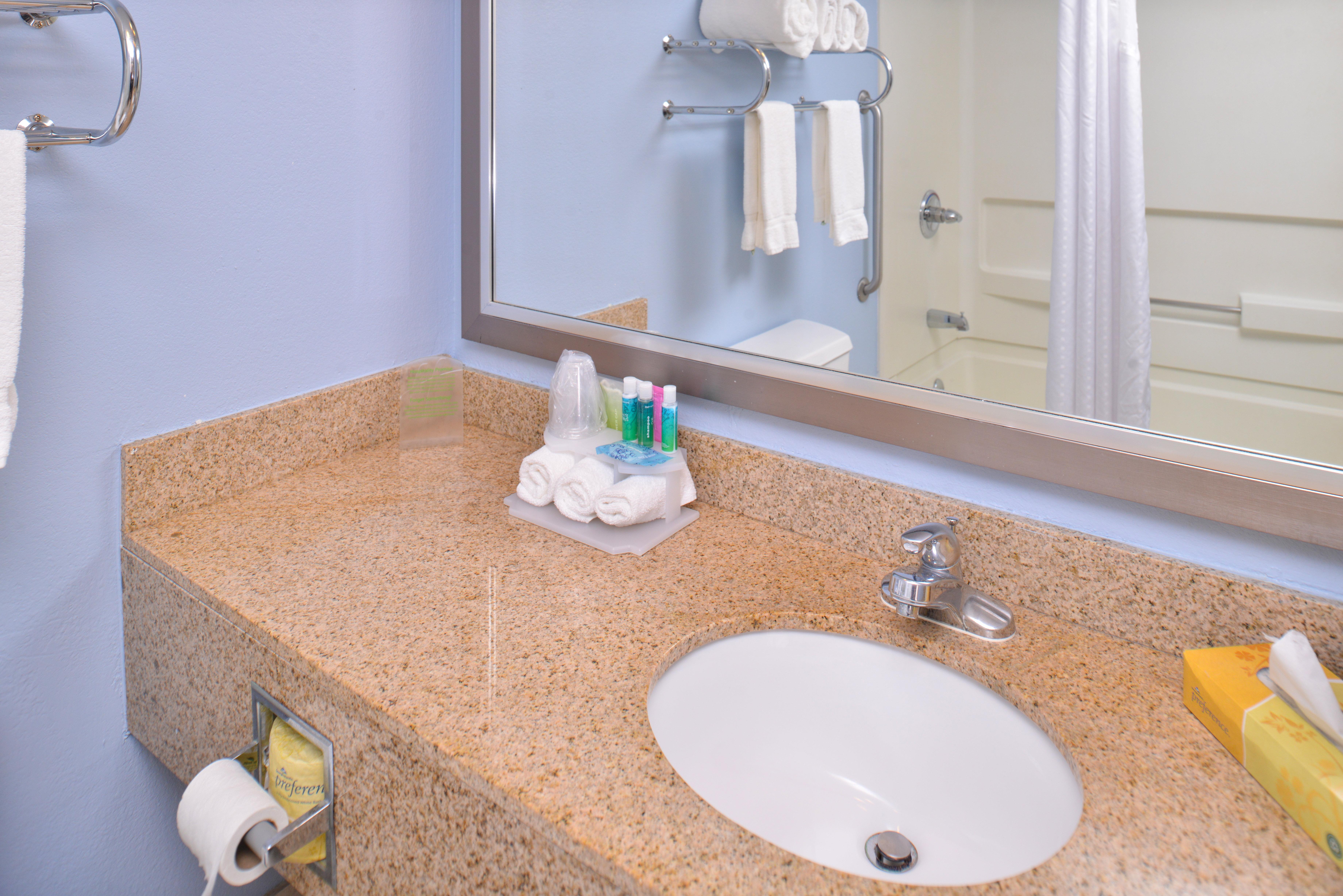 Holiday Inn Express & Suites Central Omaha By Ihg Exterior foto