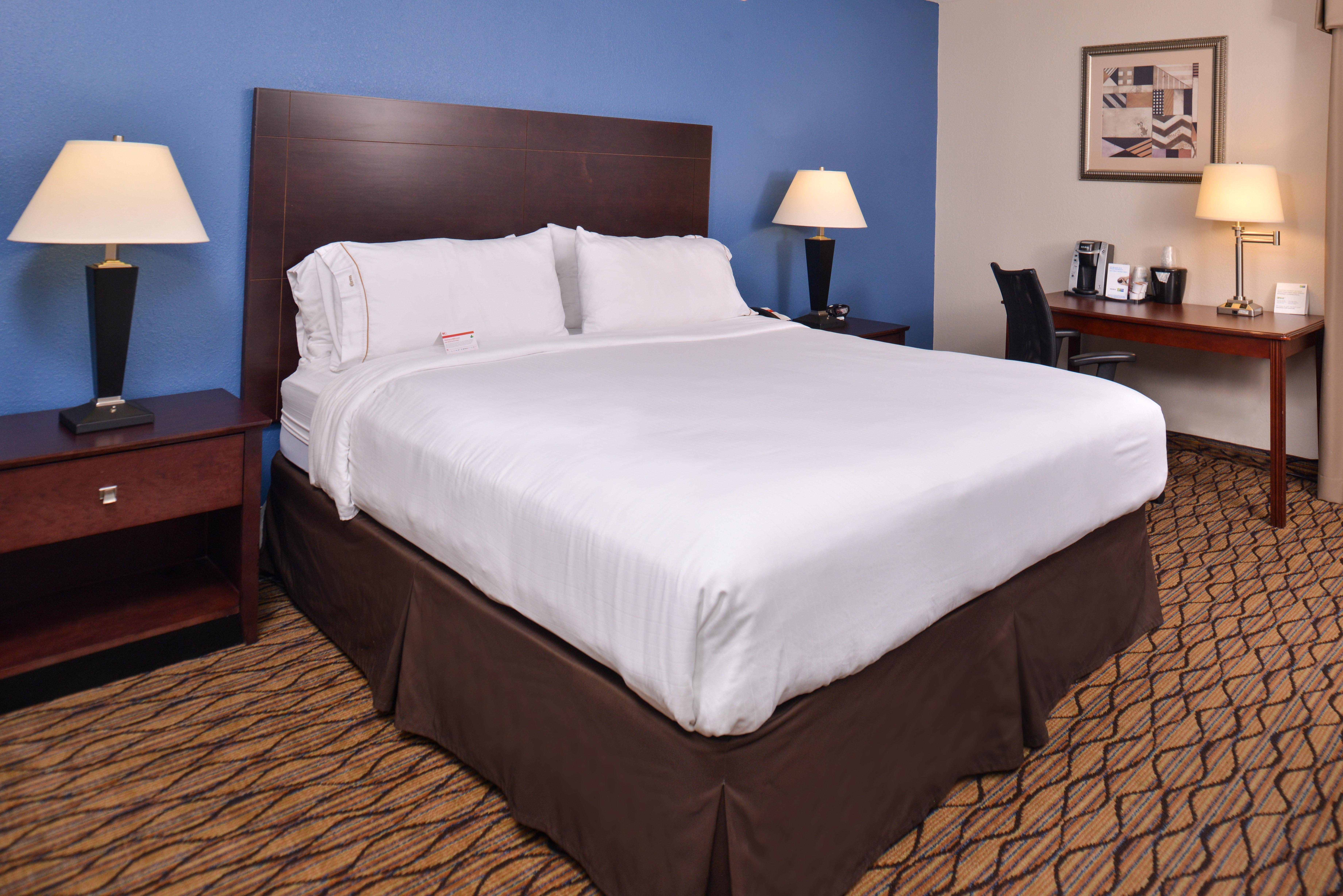 Holiday Inn Express & Suites Central Omaha By Ihg Exterior foto
